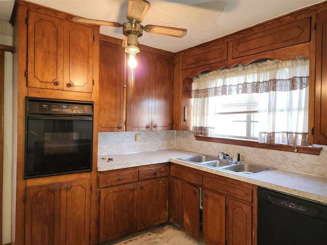 11704 E Gore Blvd, Lawton, OK 73501