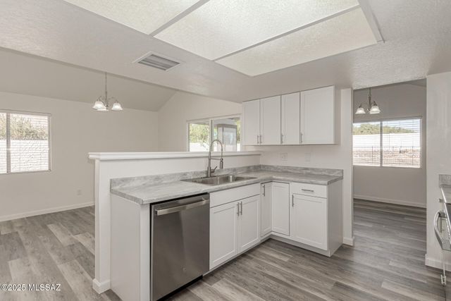 10101 E Stella Road, Tucson, AZ 85730