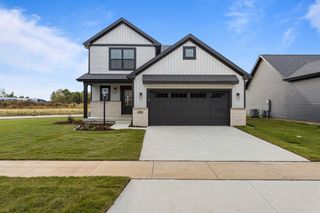 25 Meadow Drive, Monticello, IL 61856