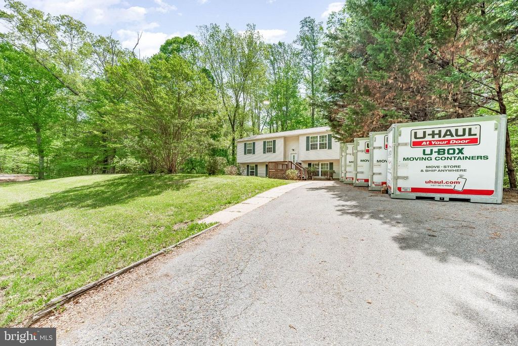 Image 3 of property listing at 3035 MANDELA CT, Port Republic, MD 20676