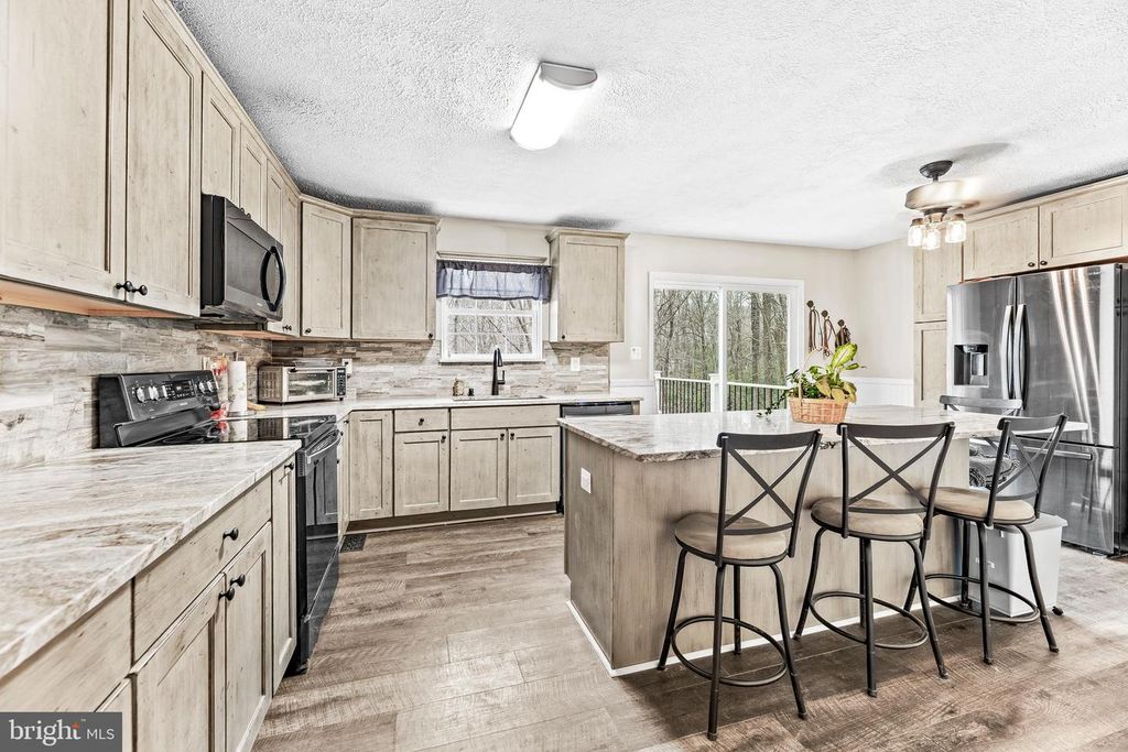 Image 4 of property listing at 3035 MANDELA CT, Port Republic, MD 20676