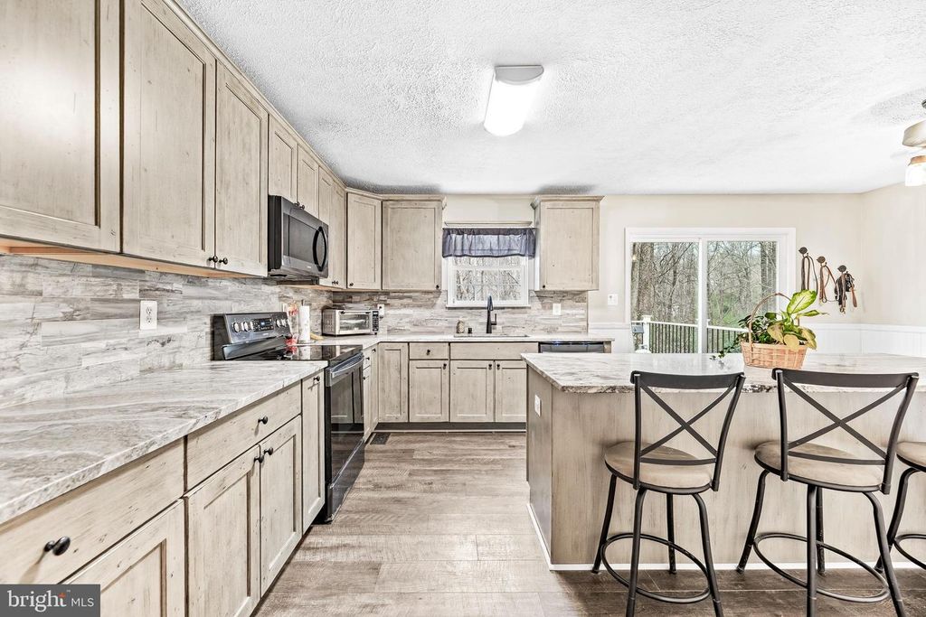 Image 5 of property listing at 3035 MANDELA CT, Port Republic, MD 20676