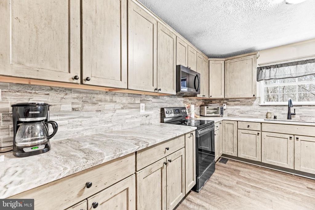 Image 6 of property listing at 3035 MANDELA CT, Port Republic, MD 20676