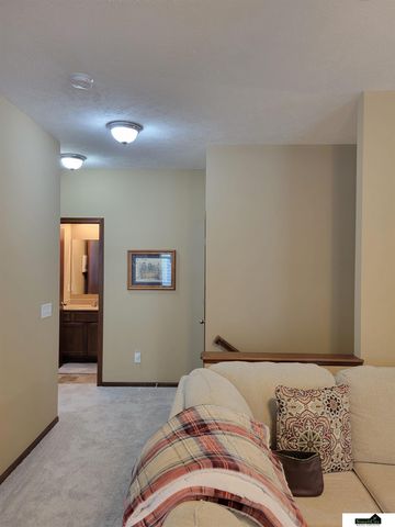 5630 Barrington Circle, Lincoln, NE 68516