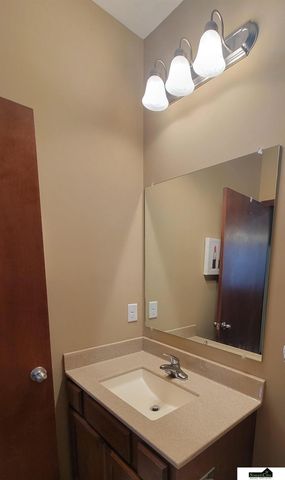 5630 Barrington Circle, Lincoln, NE 68516