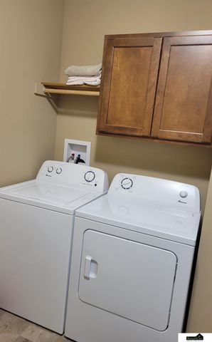 5630 Barrington Circle, Lincoln, NE 68516