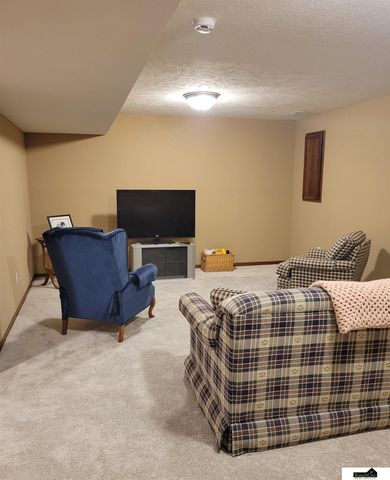 5630 Barrington Circle, Lincoln, NE 68516