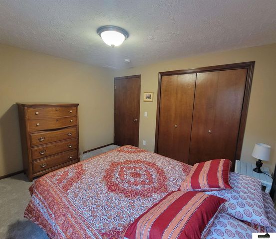 5630 Barrington Circle, Lincoln, NE 68516