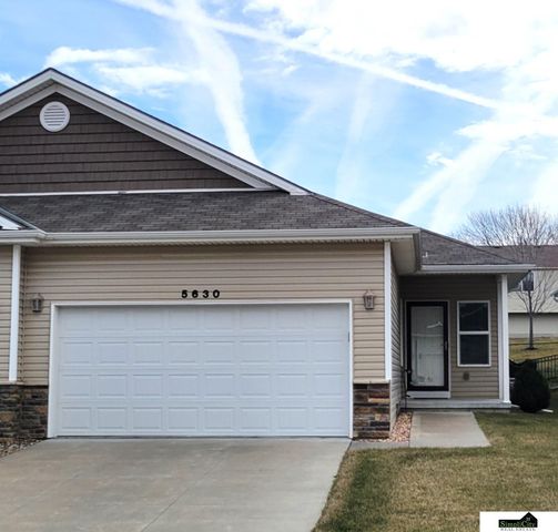 5630 Barrington Circle, Lincoln, NE 68516