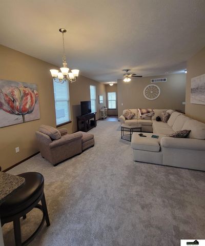 5630 Barrington Circle, Lincoln, NE 68516