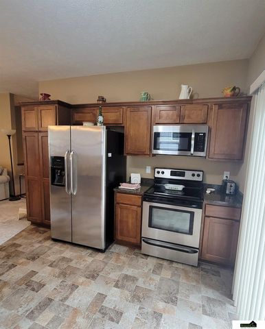 5630 Barrington Circle, Lincoln, NE 68516