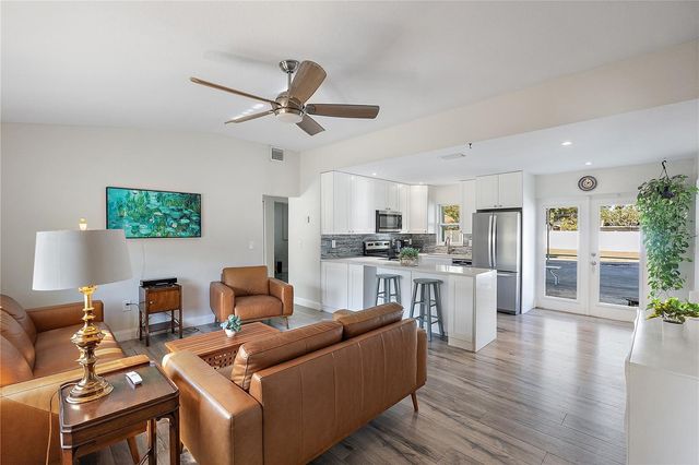 6631 BOUGAINVILLA AVENUE S, St Petersburg, FL 33707