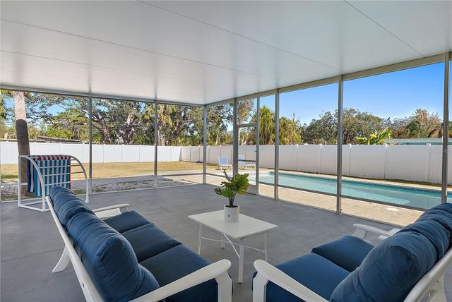 6631 BOUGAINVILLA AVENUE S, St Petersburg, FL 33707