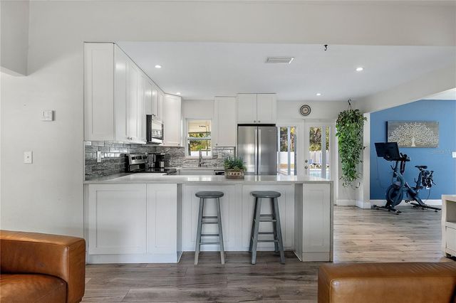 6631 BOUGAINVILLA AVENUE S, St Petersburg, FL 33707