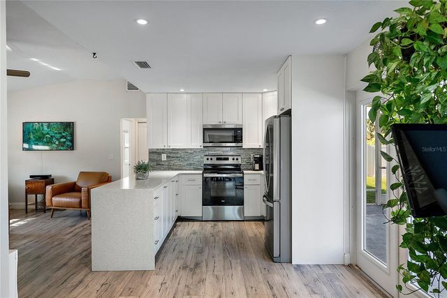 6631 BOUGAINVILLA AVENUE S, St Petersburg, FL 33707