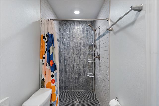 6631 BOUGAINVILLA AVENUE S, St Petersburg, FL 33707