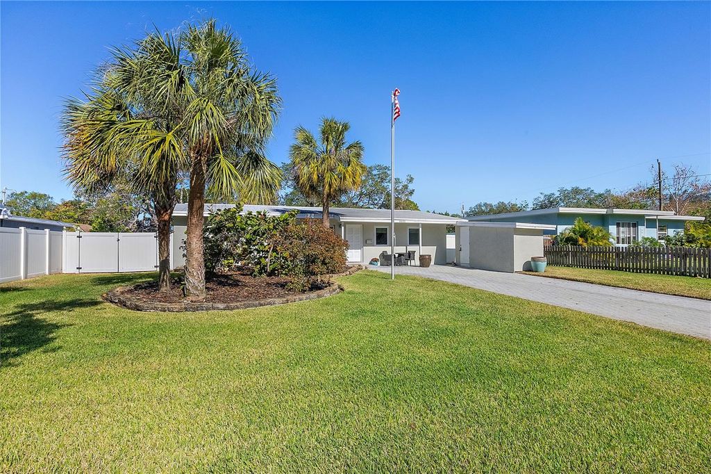 6631 BOUGAINVILLA AVENUE S, St Petersburg, FL 33707