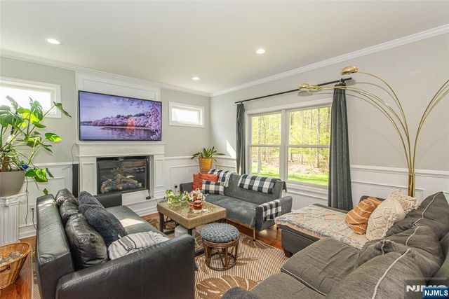 15 Norman Avenue, Par-troy Hills Twp., NJ 07034