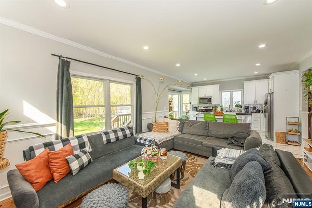 15 Norman Avenue, Par-troy Hills Twp., NJ 07034