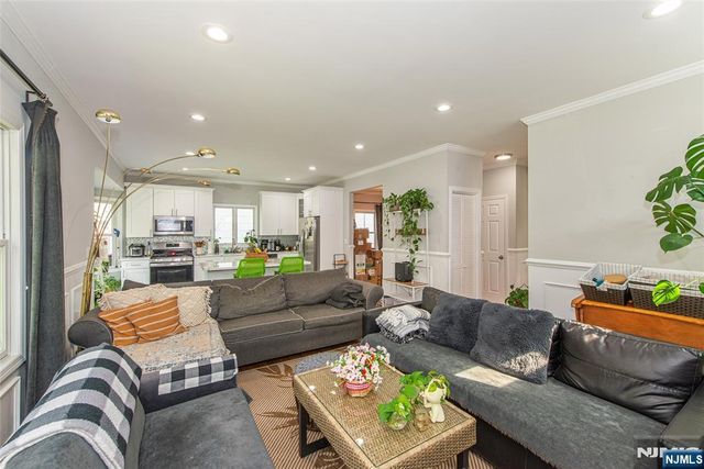 15 Norman Avenue, Par-troy Hills Twp., NJ 07034