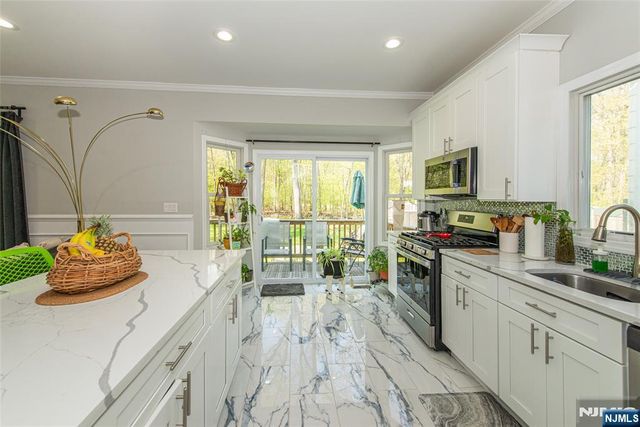 15 Norman Avenue, Par-troy Hills Twp., NJ 07034