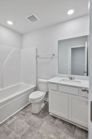 242 Hazel Ln, Lebanon, TN 37087