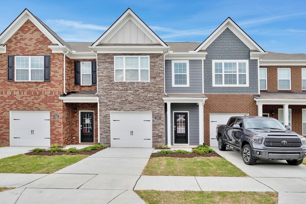 242 Hazel Ln, Lebanon, TN 37087