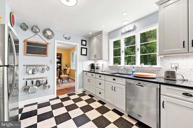 200 LADBROKE RD, Bryn Mawr, PA 19010