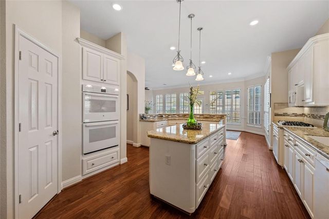 2510 Pebble Stream Court, Kingwood, TX 77345