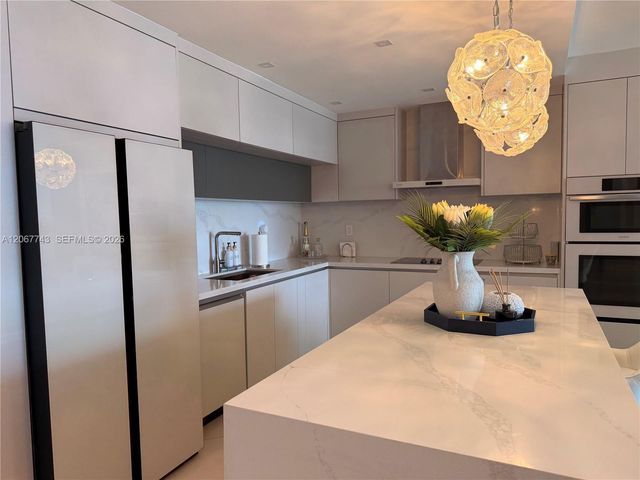 19390 Collins Avenue 509, Sunny Isles Beach, FL 33160