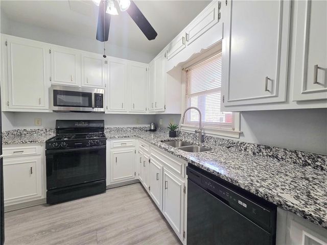 1426 Cambridge Common, Decatur, GA 30033