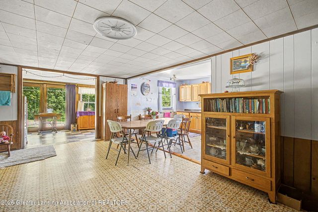 2507 W Gresham Highway R5, Charlotte, MI 48813