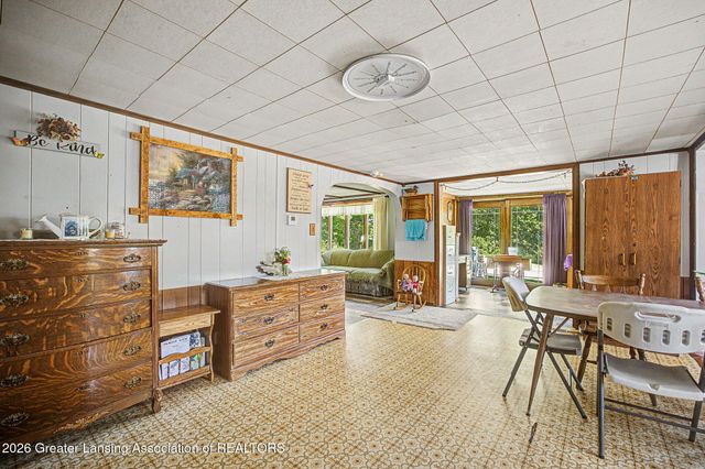 2507 W Gresham Highway R5, Charlotte, MI 48813