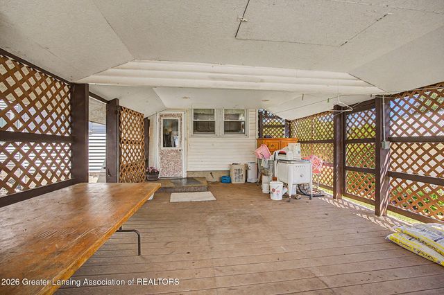 2507 W Gresham Highway R5, Charlotte, MI 48813