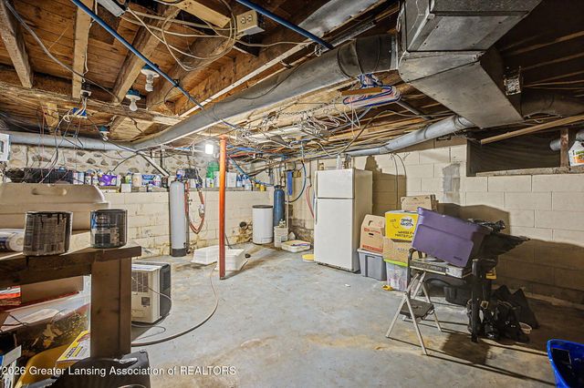 2507 W Gresham Highway R5, Charlotte, MI 48813