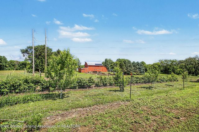 2507 W Gresham Highway R5, Charlotte, MI 48813