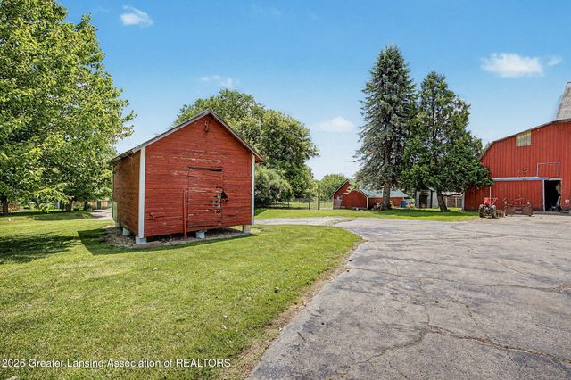 2507 W Gresham Highway R5, Charlotte, MI 48813