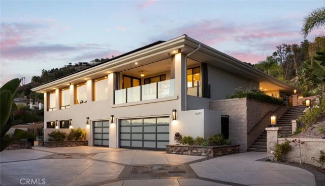 10491 Ridgeway Drive, North Tustin, CA 92705