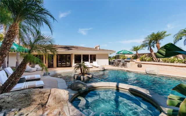 10491 Ridgeway Drive, North Tustin, CA 92705