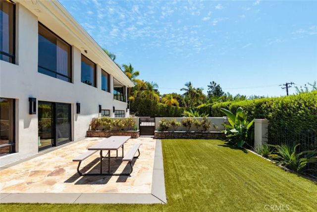 10491 Ridgeway Drive, North Tustin, CA 92705