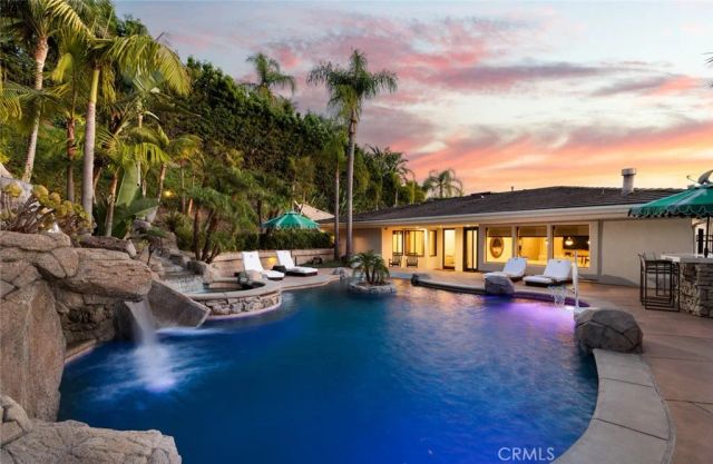10491 Ridgeway Drive, North Tustin, CA 92705