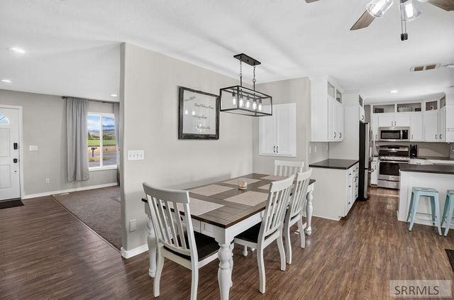 1368 N 1100 E, Shelley, ID 83274