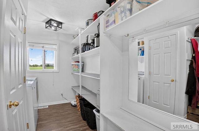 1368 N 1100 E, Shelley, ID 83274