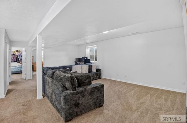 1368 N 1100 E, Shelley, ID 83274