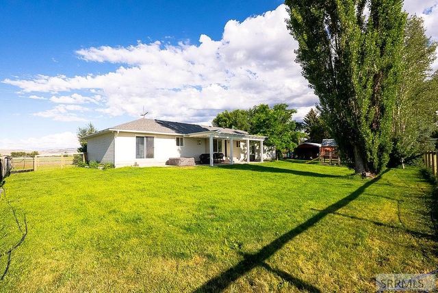 1368 N 1100 E, Shelley, ID 83274