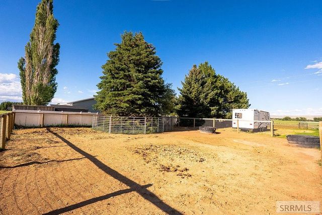 1368 N 1100 E, Shelley, ID 83274