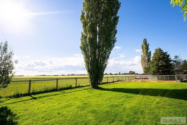 1368 N 1100 E, Shelley, ID 83274