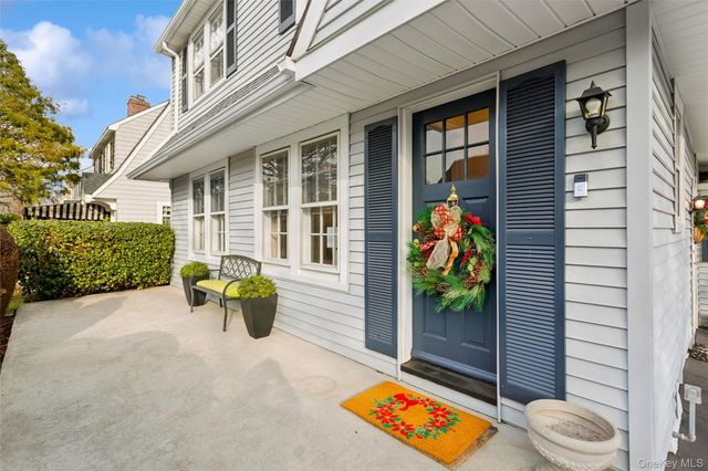 172 Fernwood Terrace, Garden City, NY 11530