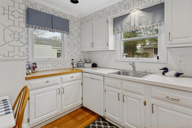 172 Fernwood Terrace, Garden City, NY 11530