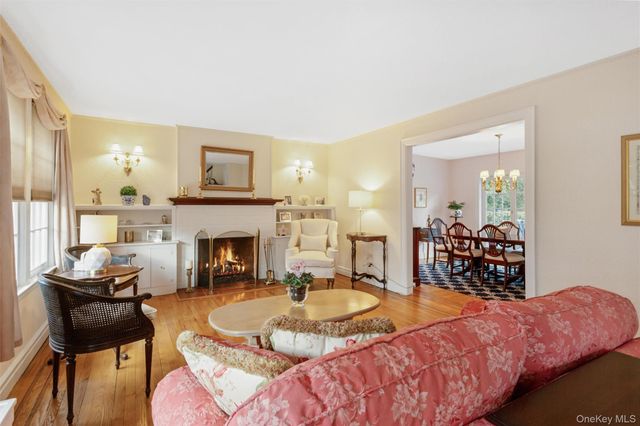 172 Fernwood Terrace, Garden City, NY 11530